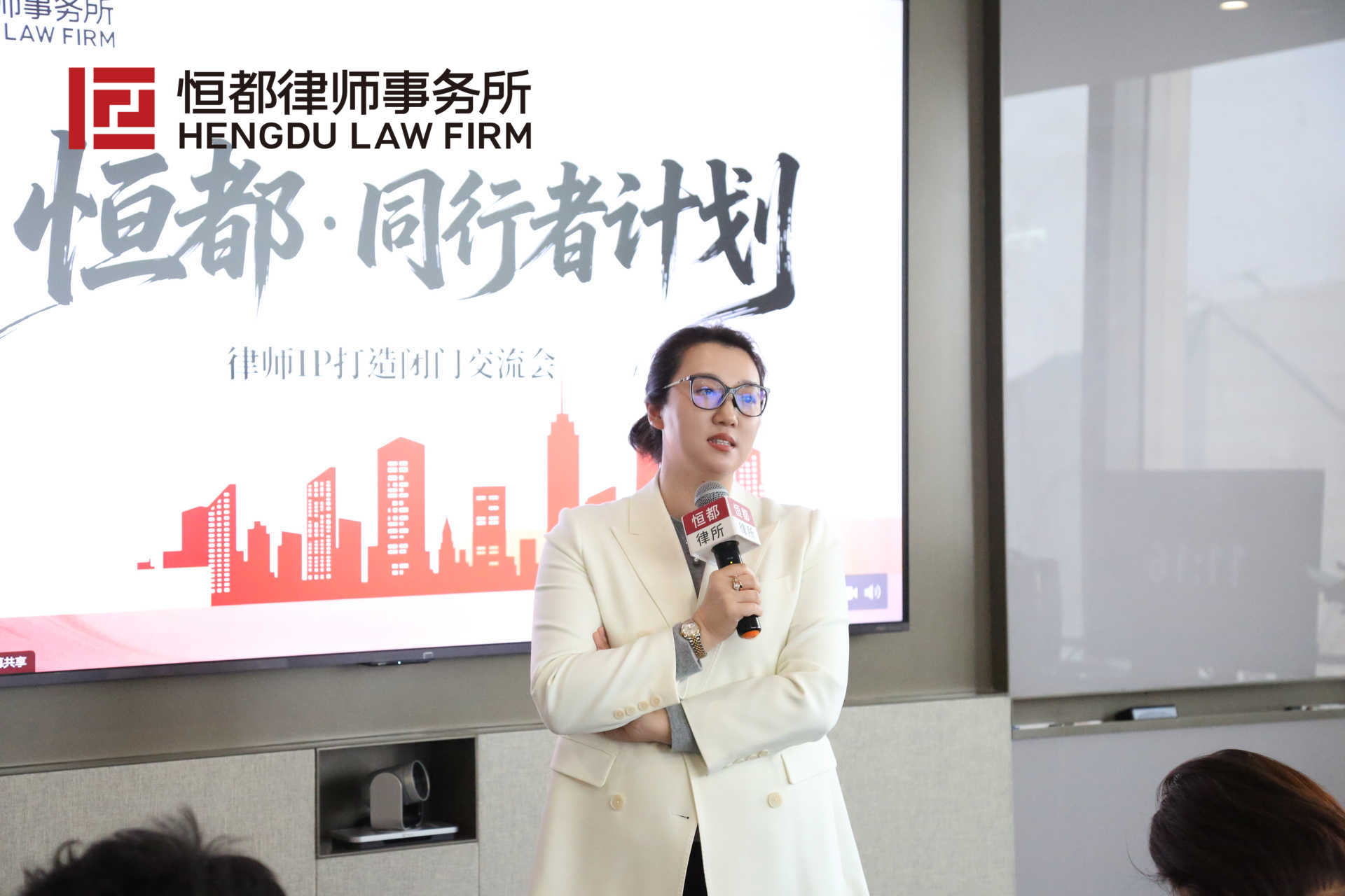 1774833974407136.jpg ebd36a98-16d6-4a26-8e39-cf98eea6e1cc.jpg